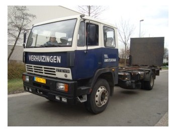 Steyr 16S21 - Lastbil med skåp