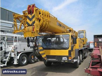XCMG QY70K 8x4 crane truck - Mobilkran