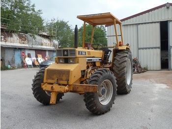 INTERNATIONAL HARVESTER 1046 - Traktor