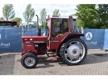 International 685 XL - Traktor