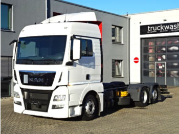 Containerbil/ Växelflak lastbil MAN TGX 26.400/Standklima/ Euro 6 / Liftachse: bild 1